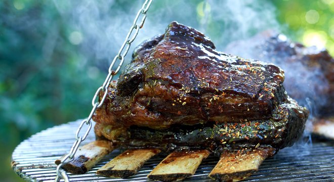 BBQUE Grillen - Ribs vom Schwenkgrill