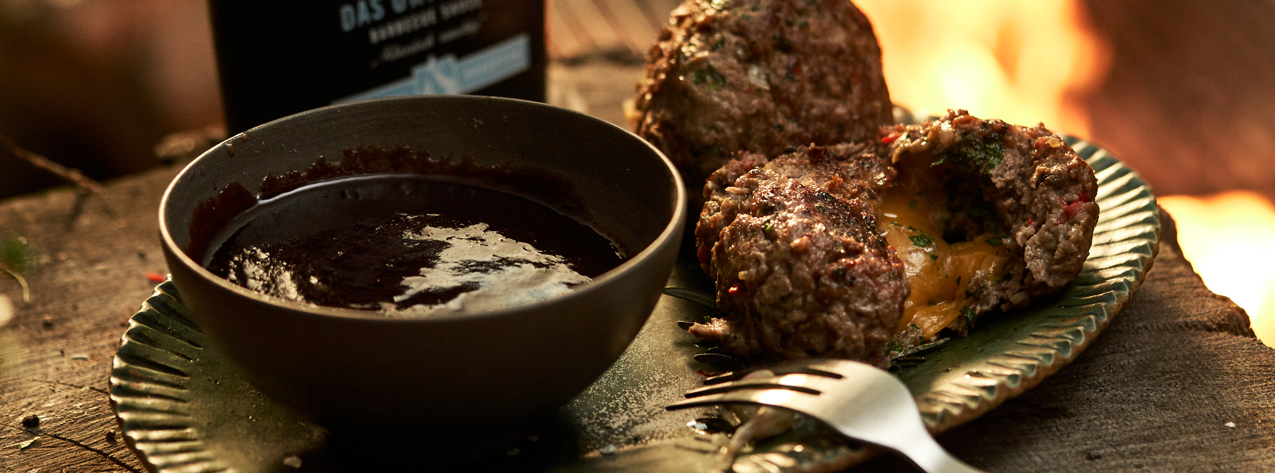 BBQUE Cheese Stuffed Hackbällchen