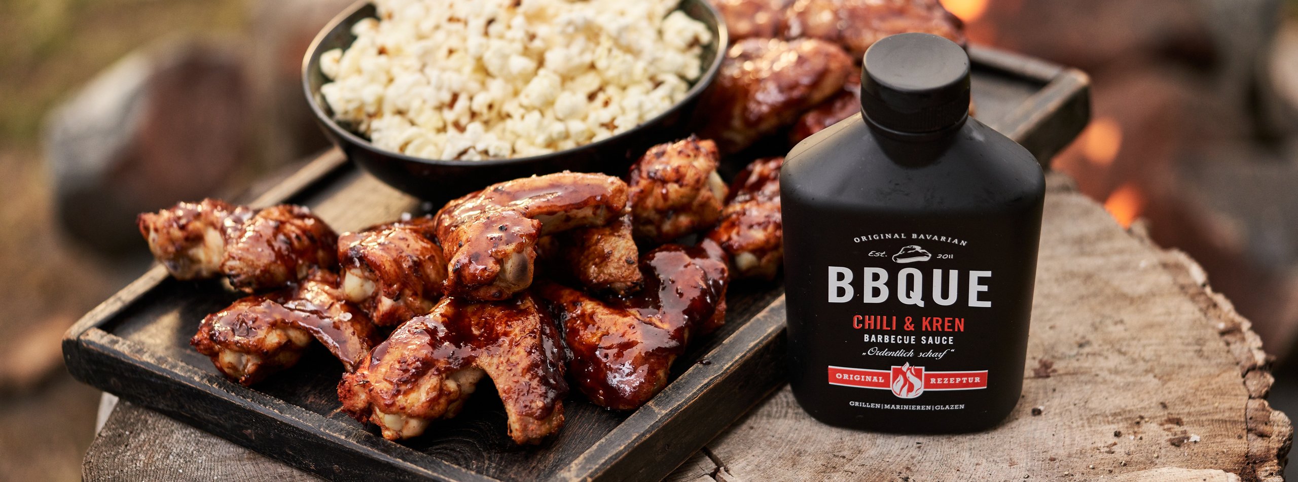 BBQUE Chili Wings mit salted Popcorn